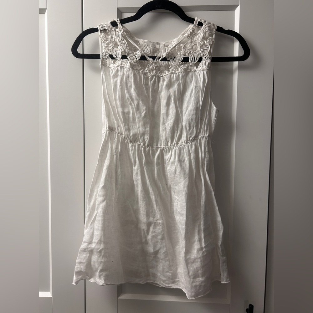 Max Studio White Sleeveless Top 100% Linen Top with Lace Detail